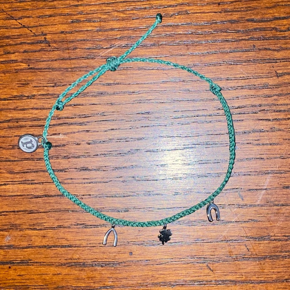 Pura Vida adjustable bracelet!
